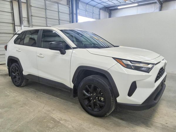 2025 TOYOTA RAV4 — Passenger 3/4