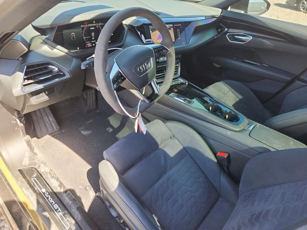 2024 AUDI E-TRON GT