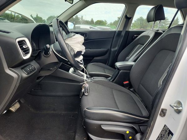 2022 HYUNDAI VENUE SEL & Limited — DENT