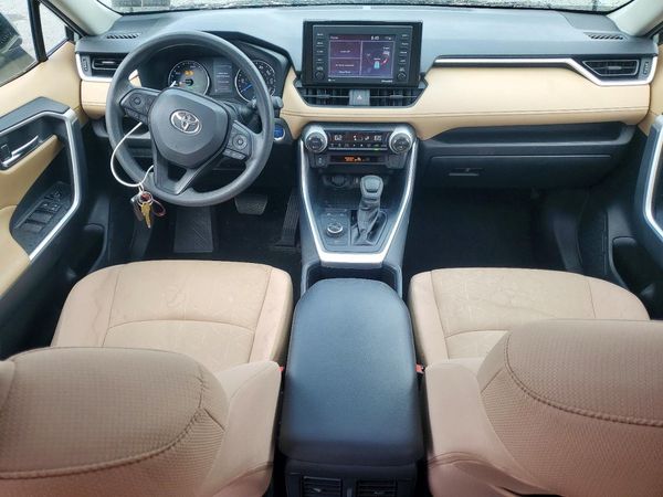 2022 TOYOTA RAV4 XLE