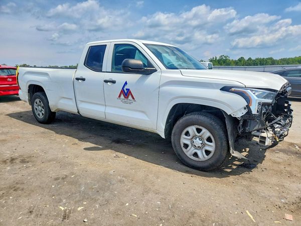 2022 TOYOTA TUNDRA SR