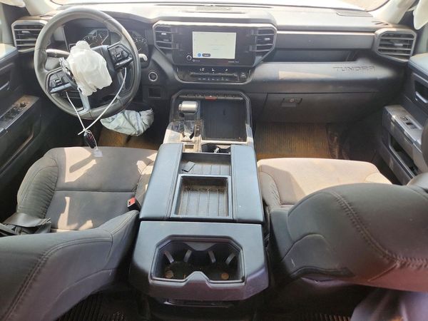 2022 TOYOTA TUNDRA SR