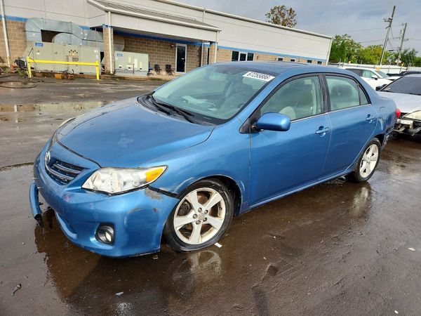 2013 TOYOTA COROLLA