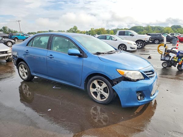2013 TOYOTA COROLLA