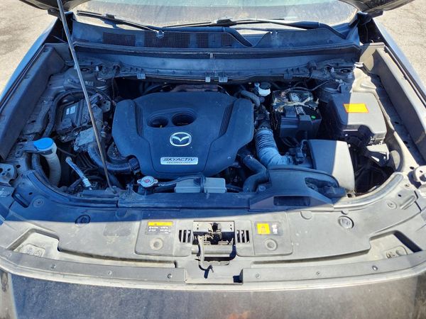 2016 MAZDA CX-9 — Engine bay