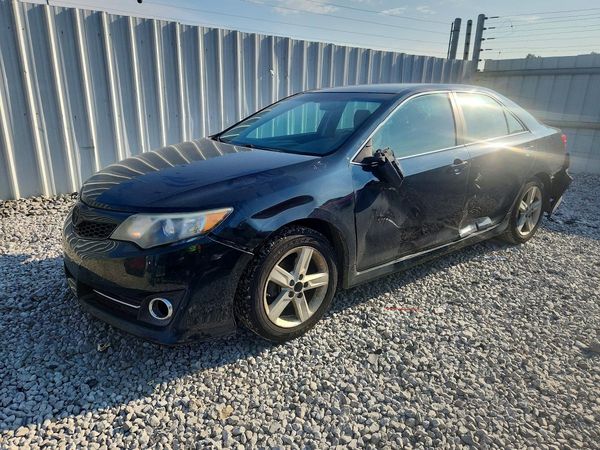 2013 TOYOTA CAMRY