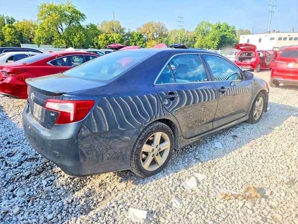 2013 TOYOTA CAMRY