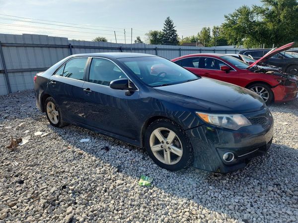 2013 TOYOTA CAMRY