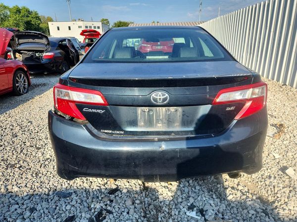 2013 TOYOTA CAMRY