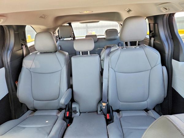 2025 TOYOTA SIENNA