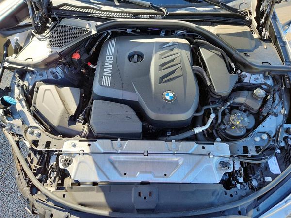 2025 BMW 3 SERIES xDrive — Engine bay