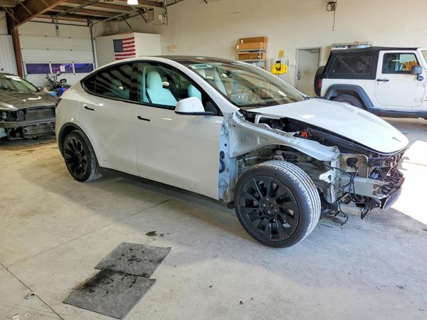 2021 TESLA MODEL Y — Passenger 3/4