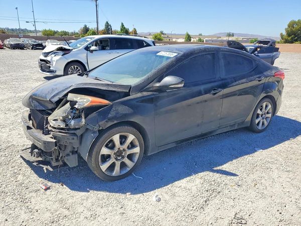 2012 HYUNDAI ELANTRA GLS(Middle grade) — Front 3/4