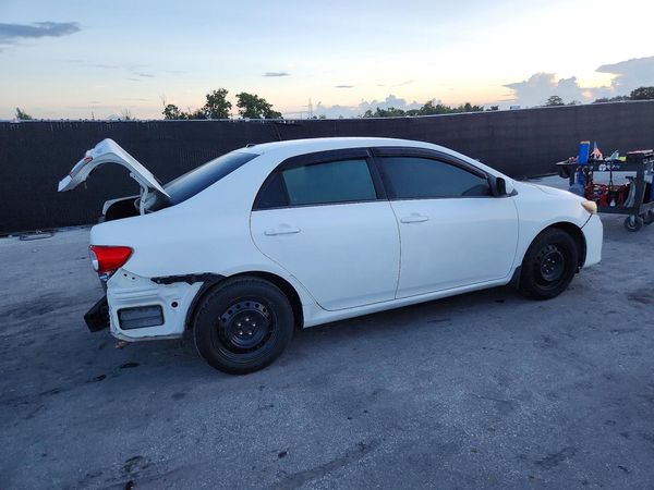 2012 TOYOTA COROLLA