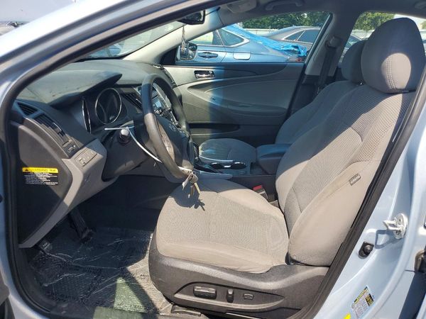 2013 HYUNDAI SONATA GLS/ GLS Popular — DENT