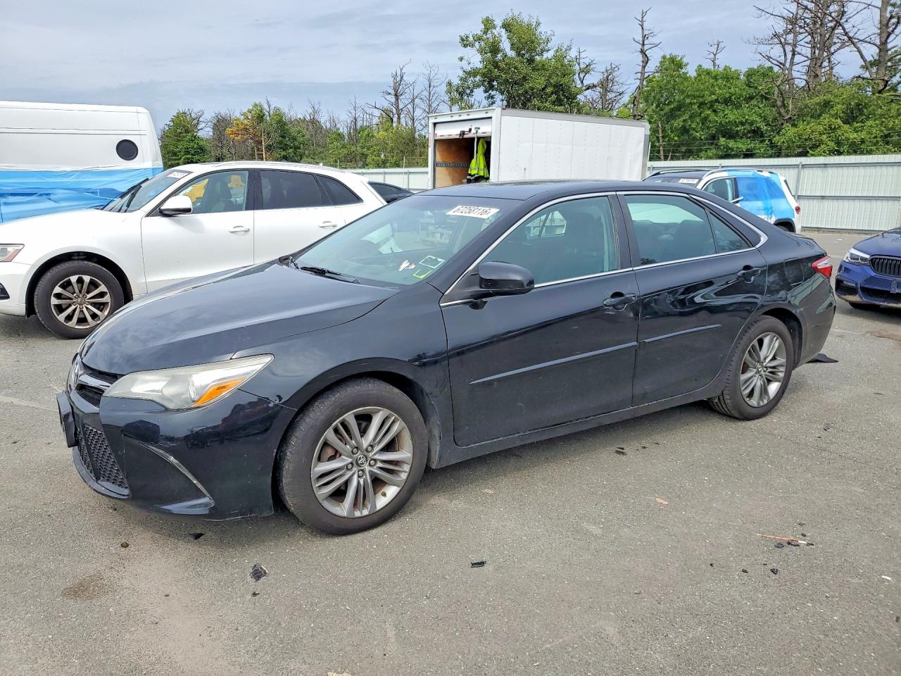 2016 TOYOTA CAMRY