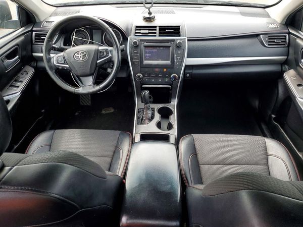 2016 TOYOTA CAMRY