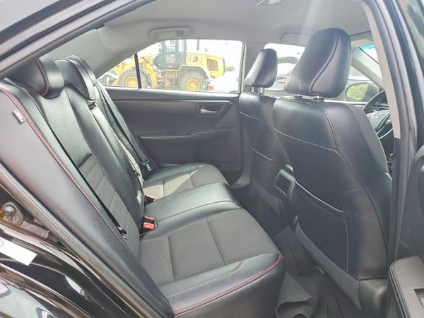 2016 TOYOTA CAMRY