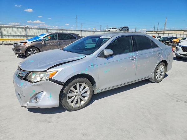 2013 TOYOTA CAMRY SOLA Hybrid