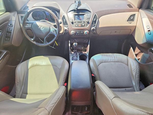 2015 HYUNDAI TUCSON GLS (Middle)