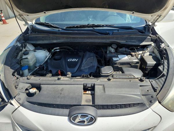 2015 HYUNDAI TUCSON GLS (Middle)