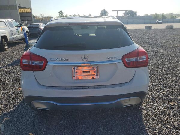 2018 MERCEDES-BENZ GLA