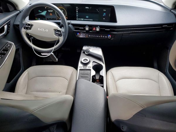 2023 KIA EV6