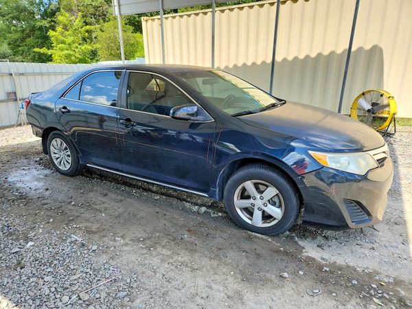 2012 TOYOTA CAMRY — Passenger 3/4