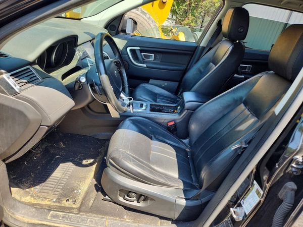 2016 LAND ROVER DISCOVERY HSE — DENT
