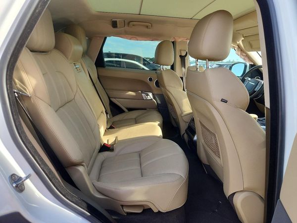 2016 LAND ROVER RANGEROVER SE