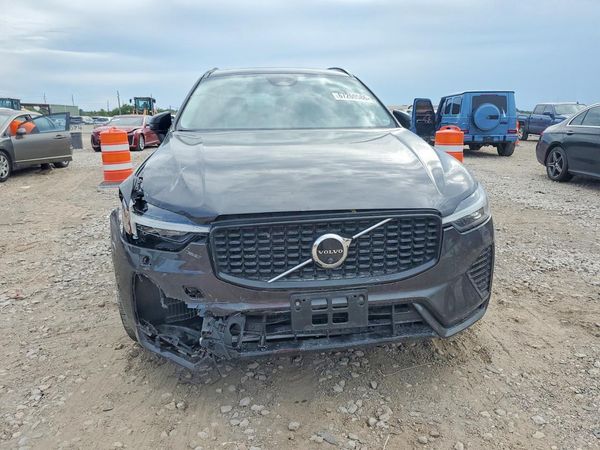 2024 VOLVO XC60