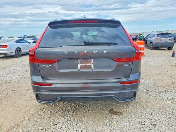 2024 VOLVO XC60