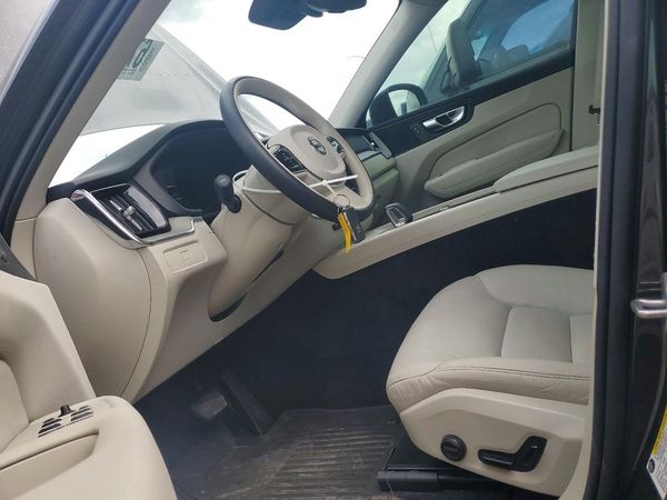 2024 VOLVO XC60