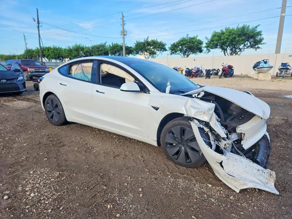 2025 TESLA MODEL 3