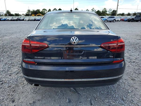 2017 VOLKSWAGEN PASSAT