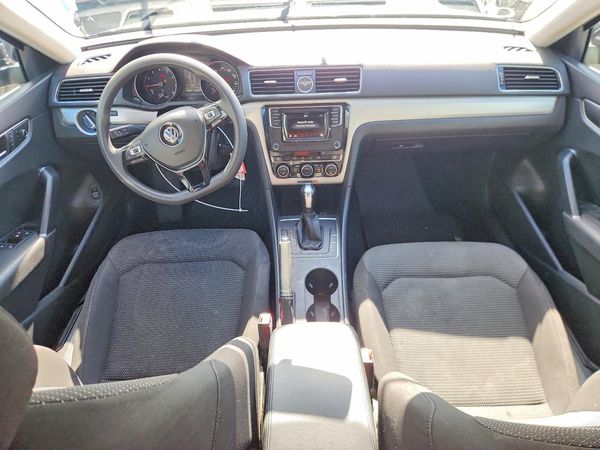 2017 VOLKSWAGEN PASSAT
