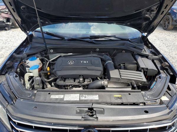 2017 VOLKSWAGEN PASSAT