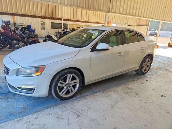 2015 VOLVO S60