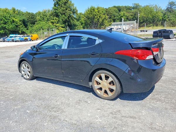 2013 HYUNDAI ELANTRA