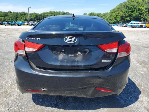 2013 HYUNDAI ELANTRA