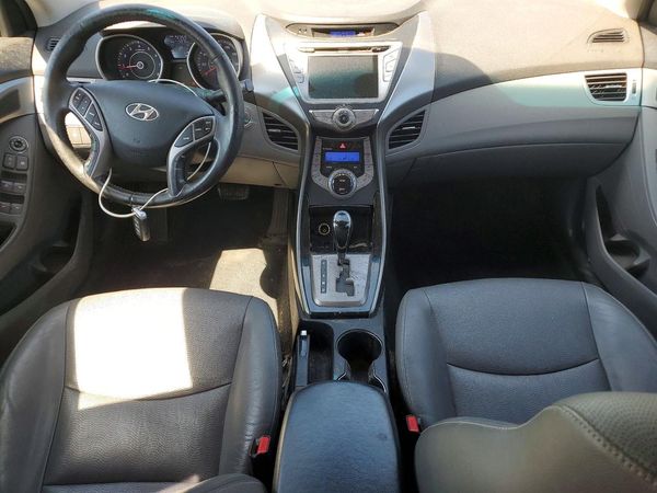 2013 HYUNDAI ELANTRA