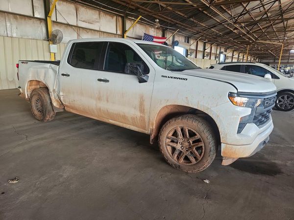 2023 CHEVROLET SILVERADO Custom — Passenger 3/4