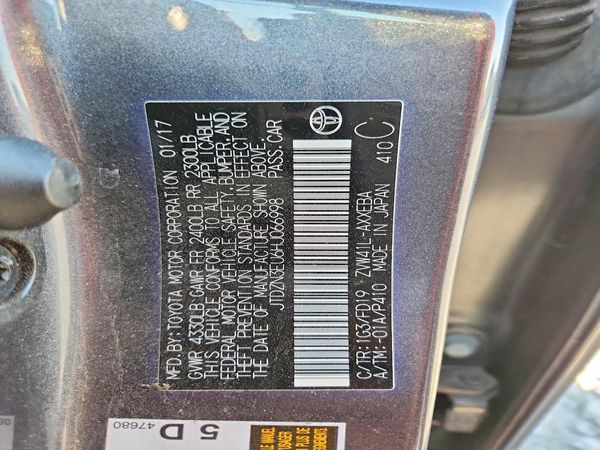 2017 TOYOTA PRIUS — VINS