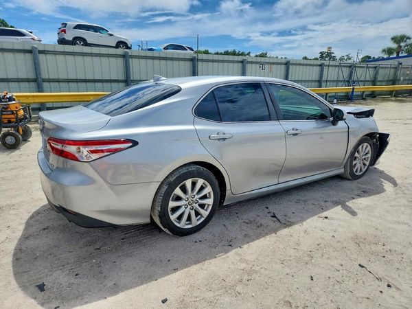 2020 TOYOTA CAMRY