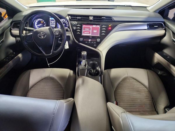 2020 TOYOTA CAMRY SE