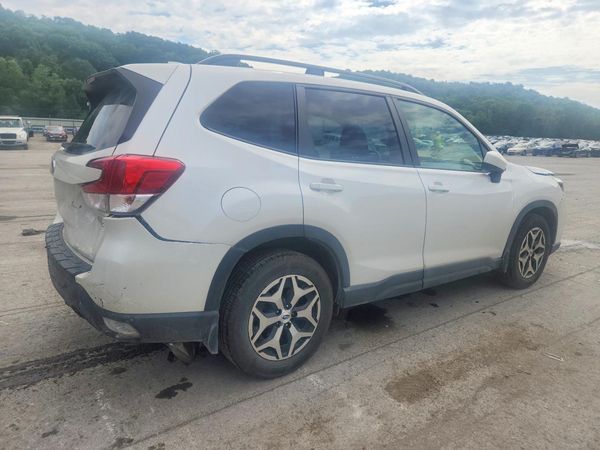 2021 SUBARU FORESTER