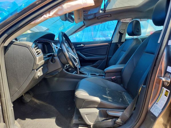 2019 VOLKSWAGEN JETTA — DENT