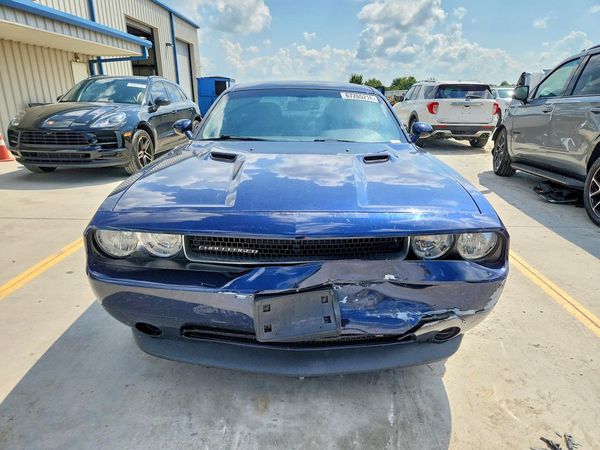 2013 DODGE CHALLENGER Base