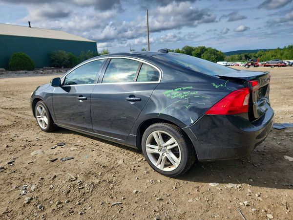 2014 VOLVO S60