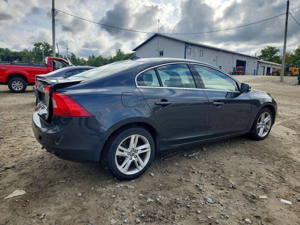 2014 VOLVO S60